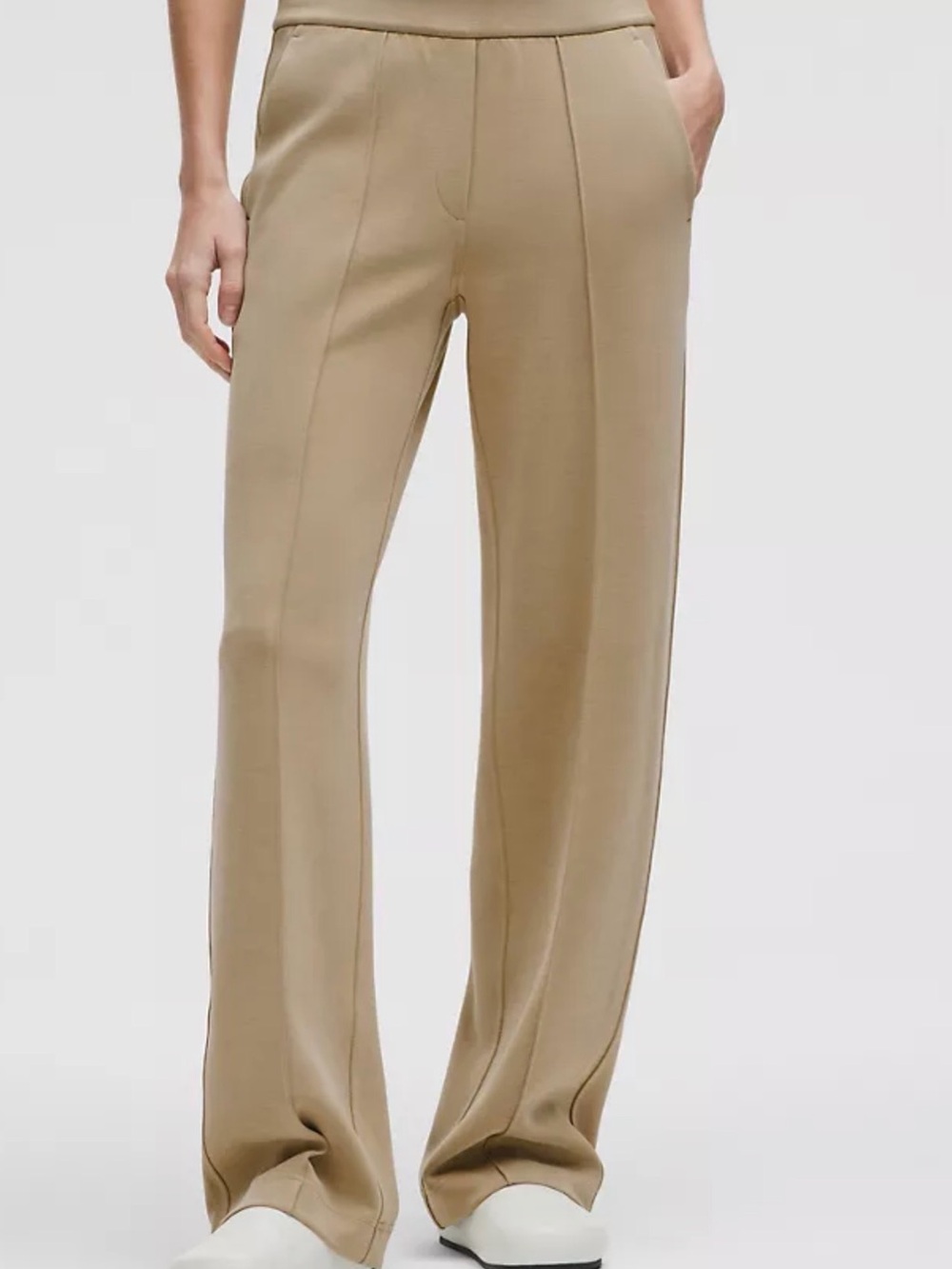 Lululemon Softstream Pintuck Mid-Rise Pants Short Length in Sheer Oak